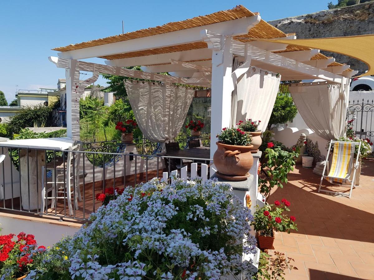 B&B Dea Fortuna Bacoli Bagian luar foto