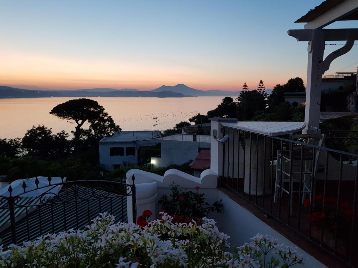 B&B Dea Fortuna Bacoli Bagian luar foto