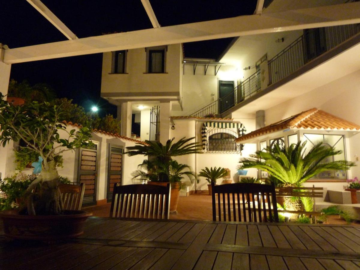B&B Dea Fortuna Bacoli Bagian luar foto